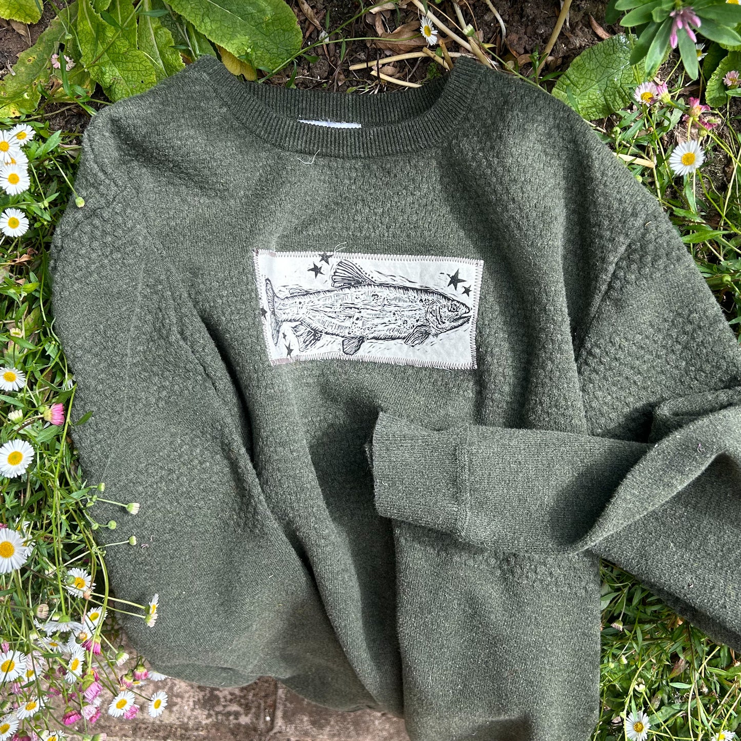 river crewneck